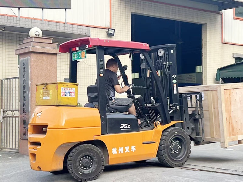 美国客户出货现场